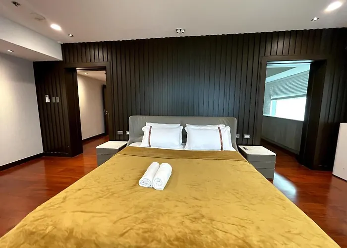 Ultra Luxury 5br Penthouse In Bay Rizal Park