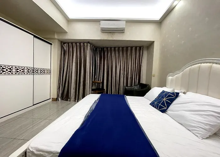 Ultra Luxury 5br Penthouse In Bay Rizal Park