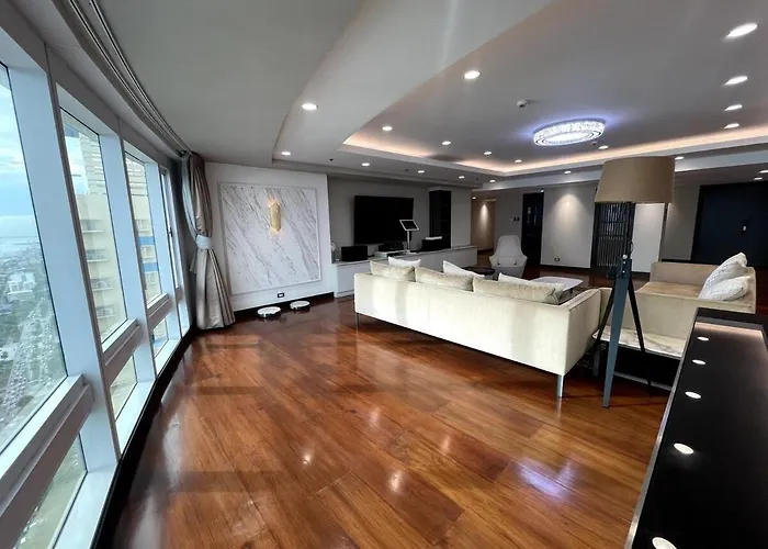 Ultra Luxury 5br Penthouse In Bay Rizal Park