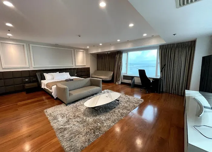 Ultra Luxury 5br Penthouse In Bay Rizal Park Manilla