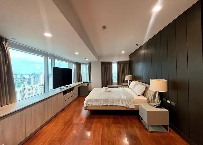 Ultra Luxury 5br Penthouse In Bay Rizal Park *