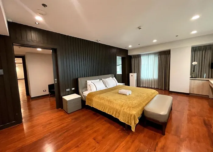 Ultra Luxury 5br Penthouse In Bay Rizal Park *
