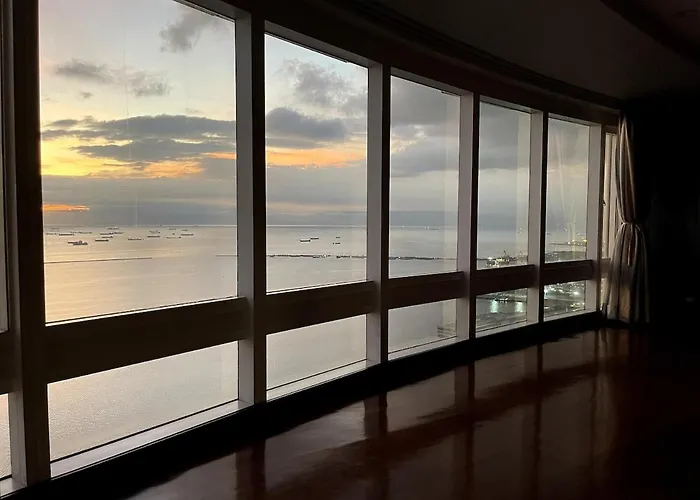 Ultra Luxury 5br Penthouse In Bay Rizal Park *