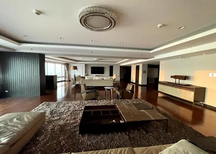 Ultra Luxury 5br Penthouse In Bay Rizal Park Manilla