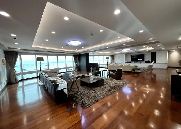 Ultra Luxury 5br Penthouse In Bay Rizal Park